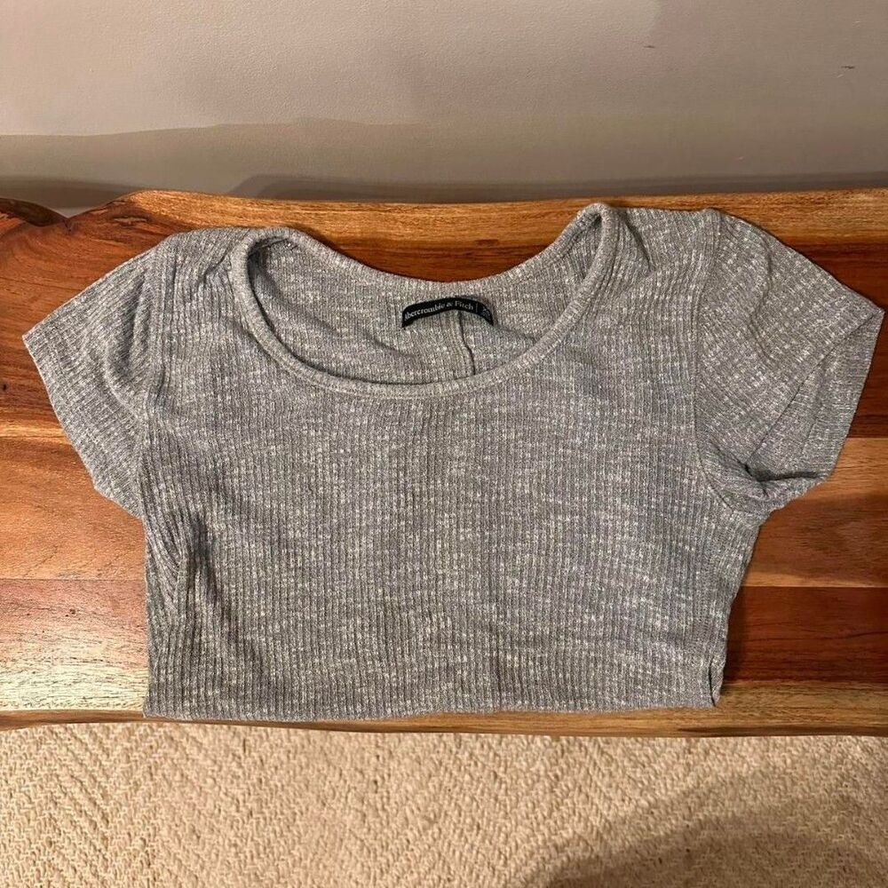 Abercrombie & Fitch Size XS Grey‎ Ribbed Short Sleeve Top Women's Shirt
